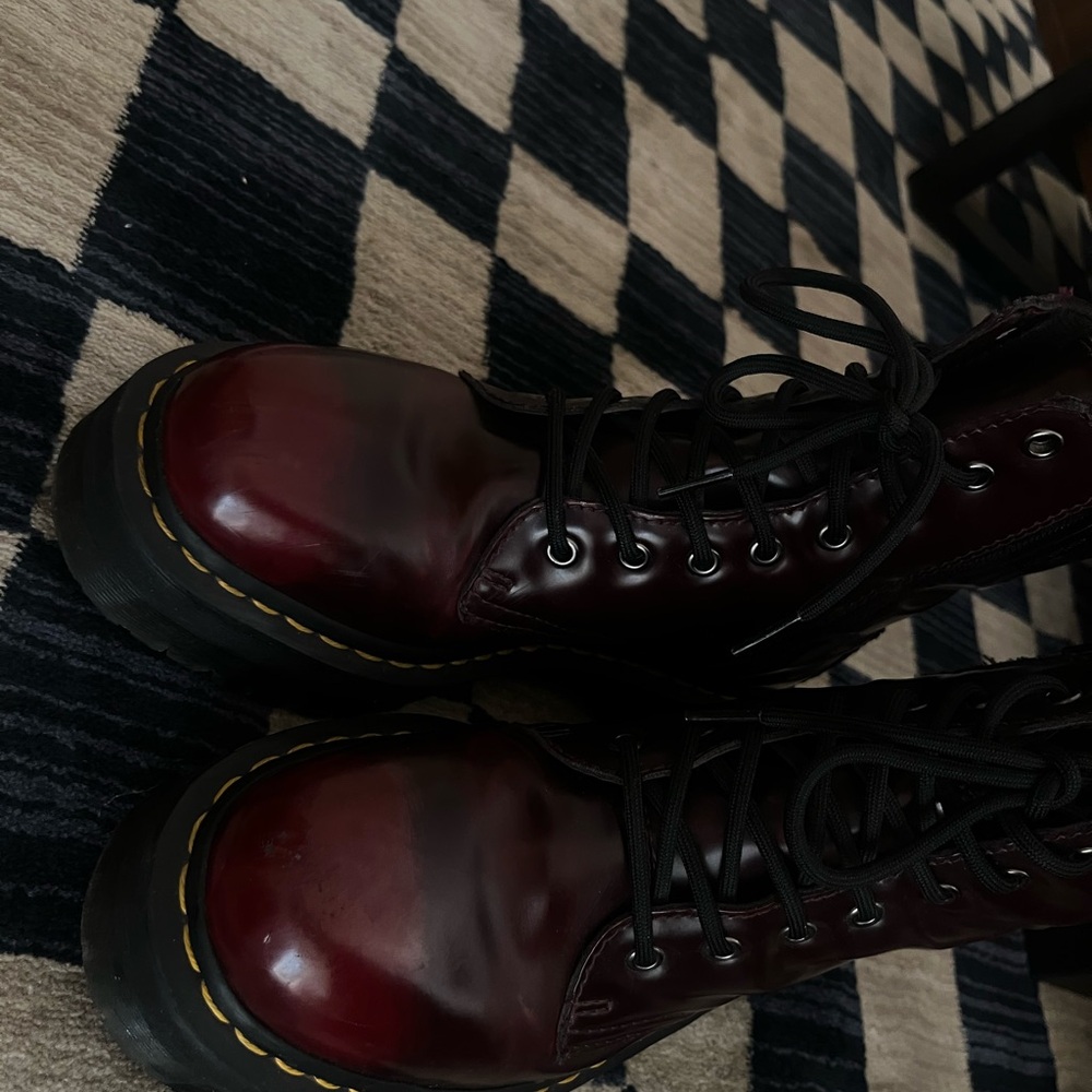 Dr. Martens burgundy platform boots - Picture 4 of 7